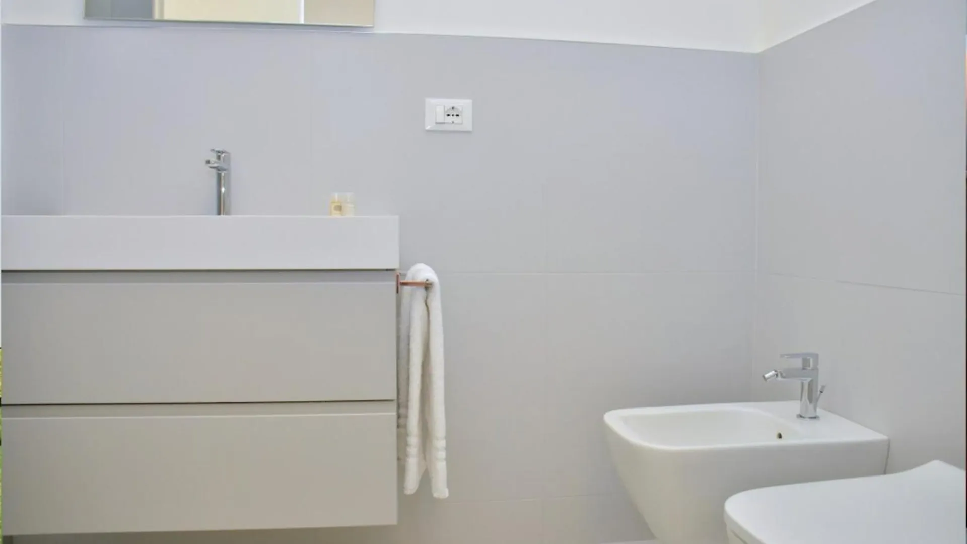 Bright White Flat In The Heart Of Bibione Apartment