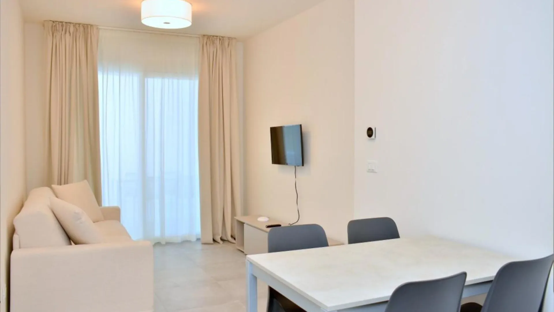 Bright White Flat In The Heart Of Bibione Apartment