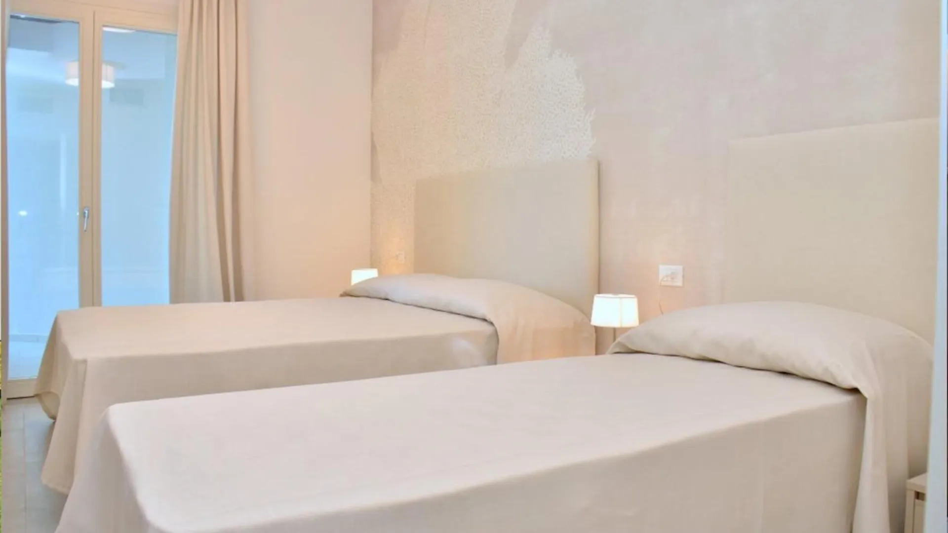 Bright White Flat In The Heart Of Bibione Apartment Italy