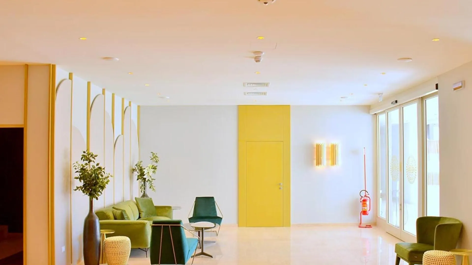 Bright White Flat In The Heart Of Bibione Apartment Italy