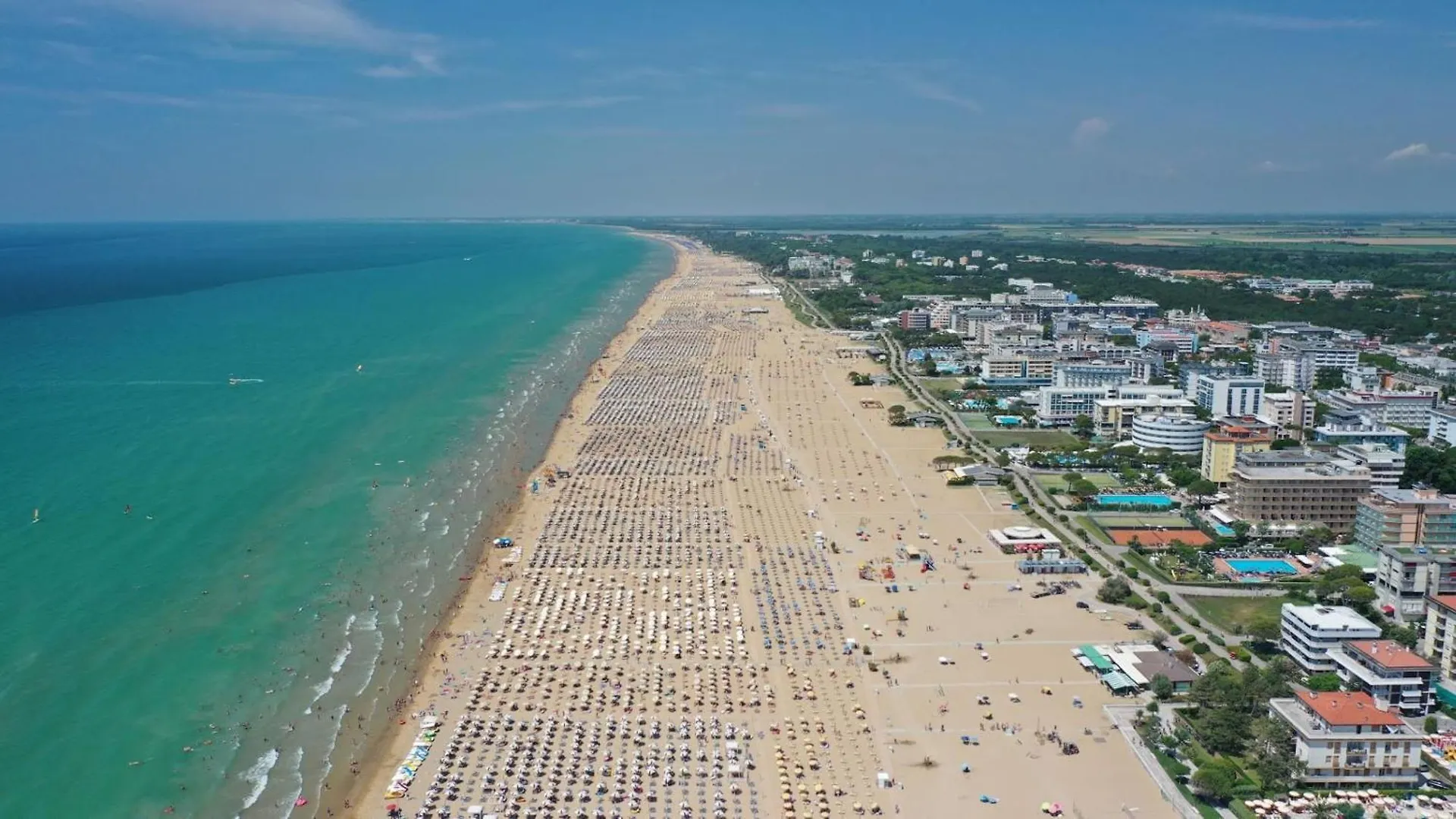 Bright White Flat In The Heart Of Bibione Apartment Italy
